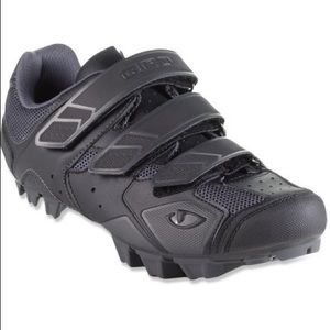 Giro Men's Black Gray Athletic Cycling Shoes